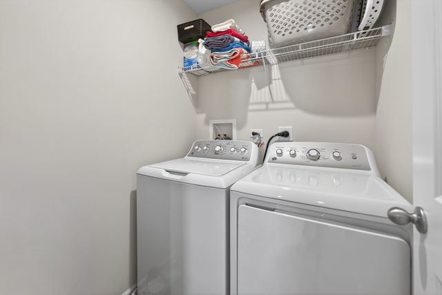 383 Thresher Street, Dekalb, IL 60115