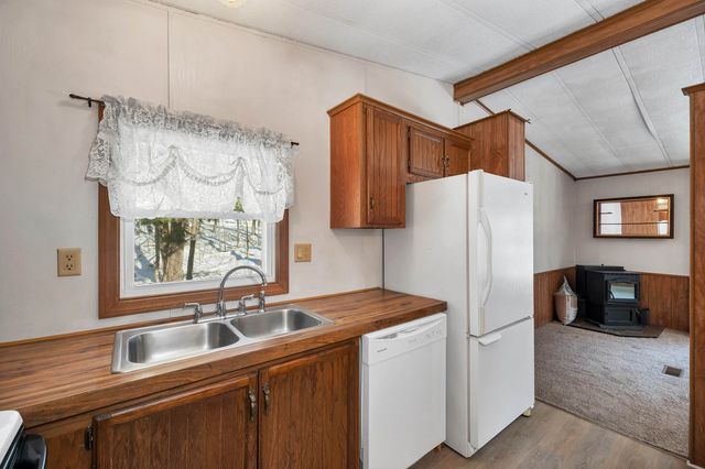 24 Donald Drive, Goffstown, NH 03045