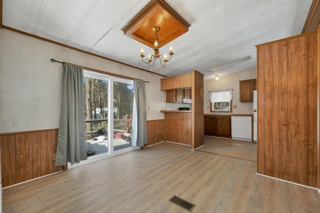 24 Donald Drive, Goffstown, NH 03045