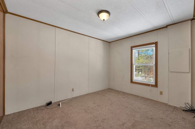 24 Donald Drive, Goffstown, NH 03045