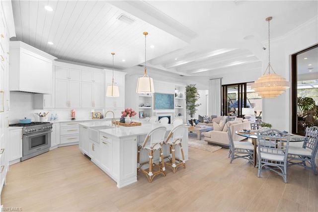 3737 Mahogany Bend DR, Naples, FL 34114