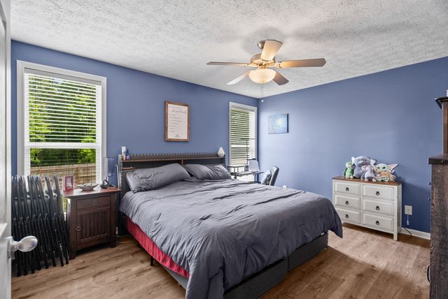 304 W Winterberry Trl, White House, TN 37188