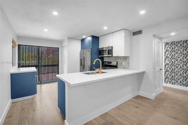 3265 Virginia St 20, Miami, FL 33133