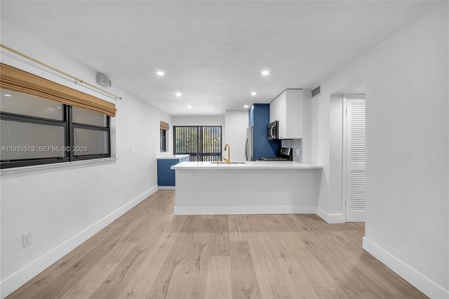 3265 Virginia St 20, Miami, FL 33133