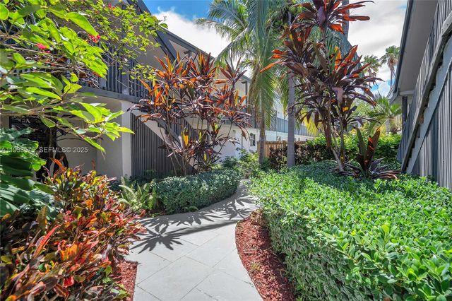 3265 Virginia St 20, Miami, FL 33133