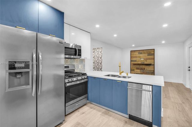 3265 Virginia St 20, Miami, FL 33133