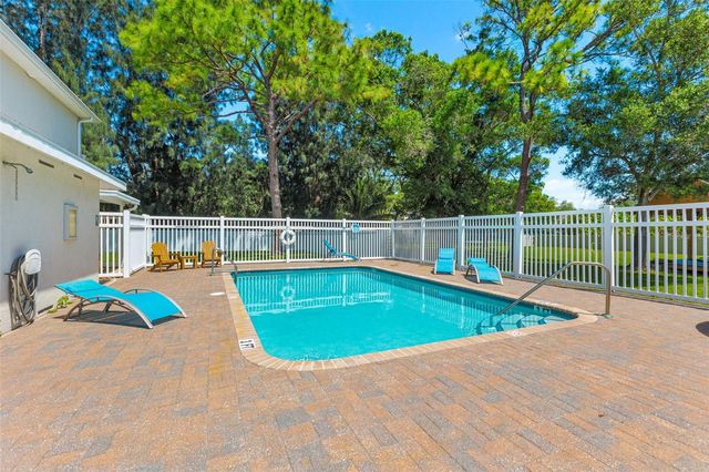 9889 66TH STREET N, Pinellas Park, FL 33782