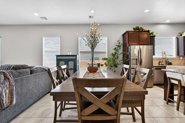 5213 Bullseye Road NE, Rio Rancho, NM 87144
