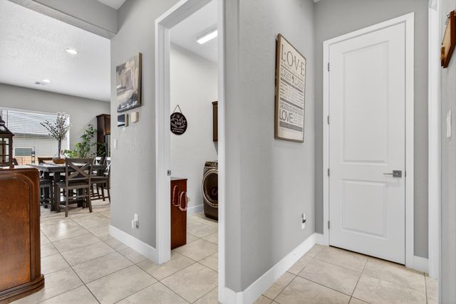 5213 Bullseye Road NE, Rio Rancho, NM 87144