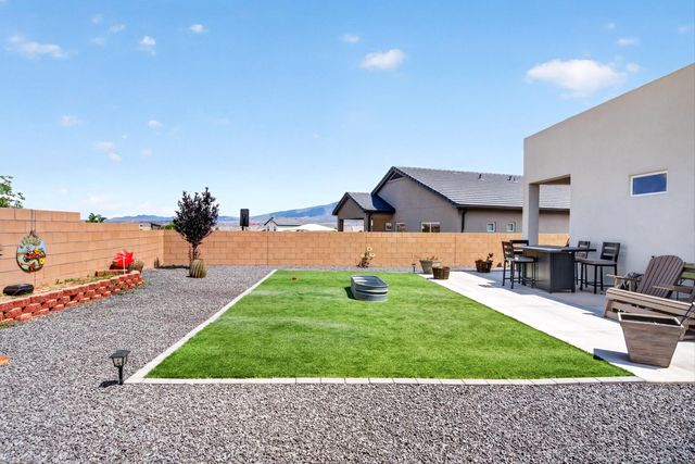 5213 Bullseye Road NE, Rio Rancho, NM 87144