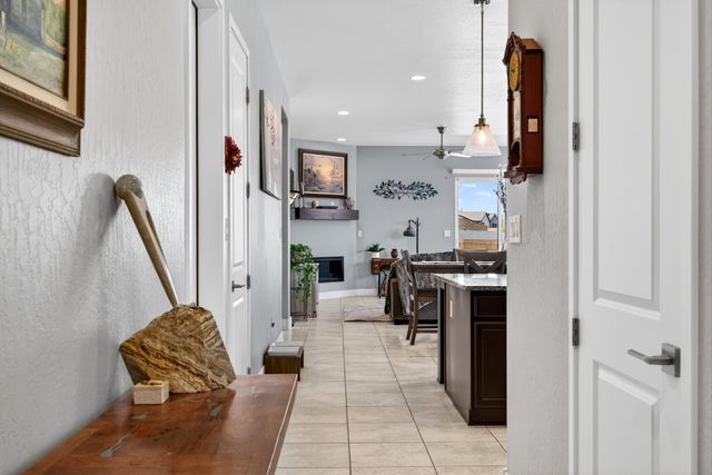5213 Bullseye Road NE, Rio Rancho, NM 87144