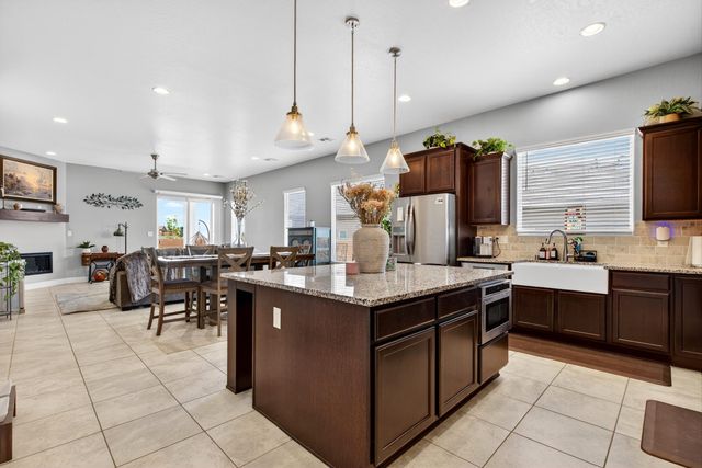 5213 Bullseye Road NE, Rio Rancho, NM 87144