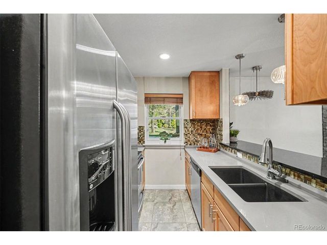 9727 E Peakview Ave A03, Englewood, CO 80111