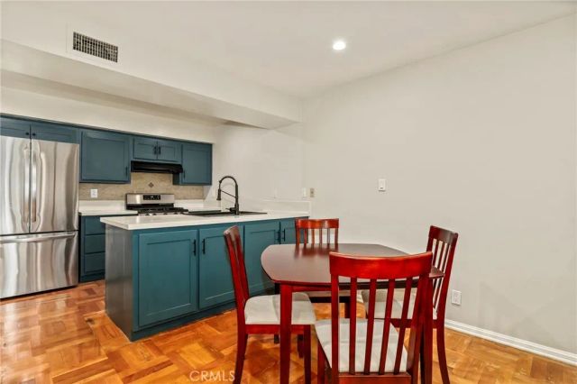 6525 La Mirada Avenue 112, Los Angeles, CA 90038