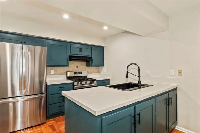 6525 La Mirada Avenue 112, Los Angeles, CA 90038