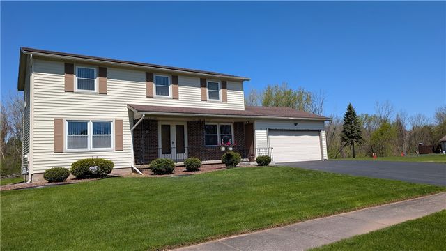 11 Barns Court, Greece, NY 14612