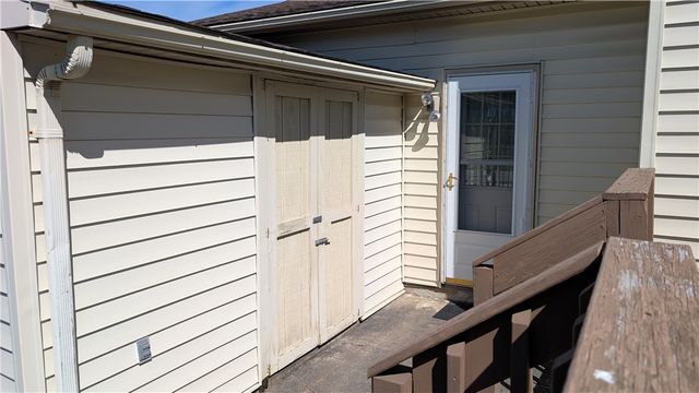 11 Barns Court, Greece, NY 14612