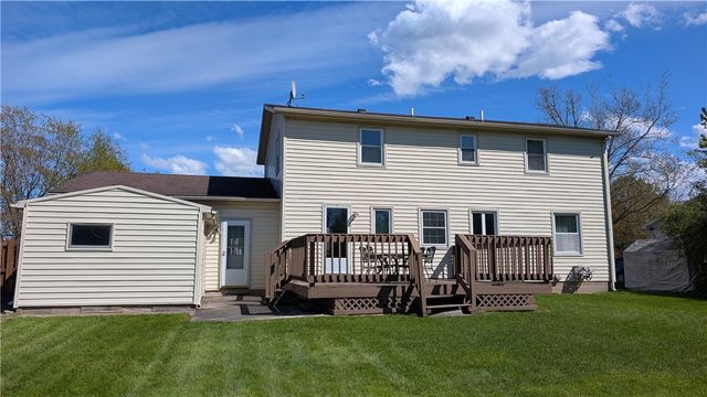 11 Barns Court, Greece, NY 14612