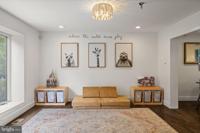 885 SPRING VIEW DR, Southampton, PA 18966