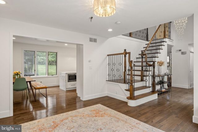 885 SPRING VIEW DR, Southampton, PA 18966