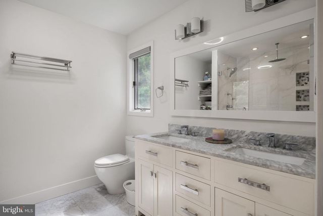 885 SPRING VIEW DR, Southampton, PA 18966