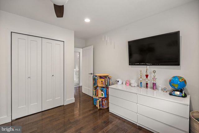 885 SPRING VIEW DR, Southampton, PA 18966