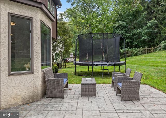 885 SPRING VIEW DR, Southampton, PA 18966