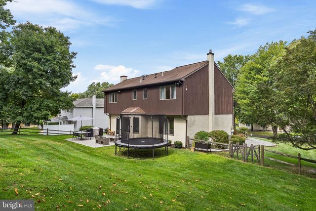 885 SPRING VIEW DR, Southampton, PA 18966