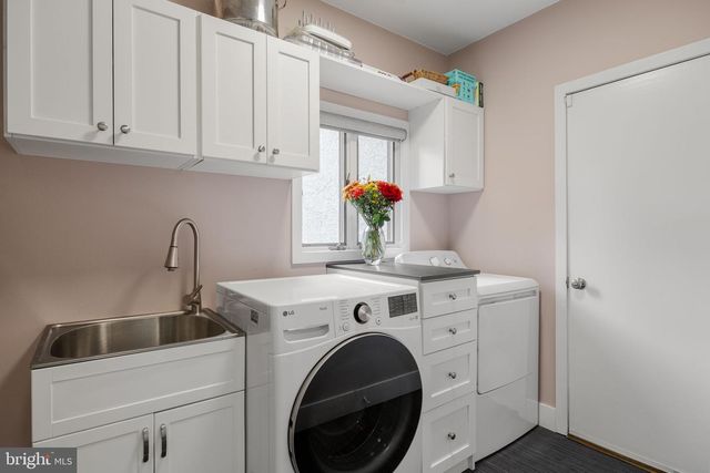 885 SPRING VIEW DR, Southampton, PA 18966