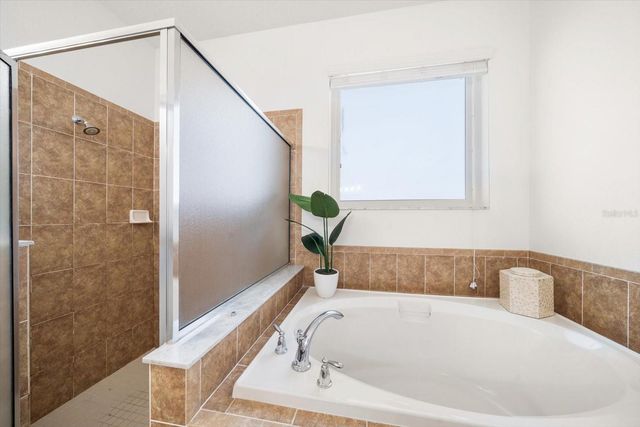 9125 BISCAYNE WAY, Seminole, FL 33776