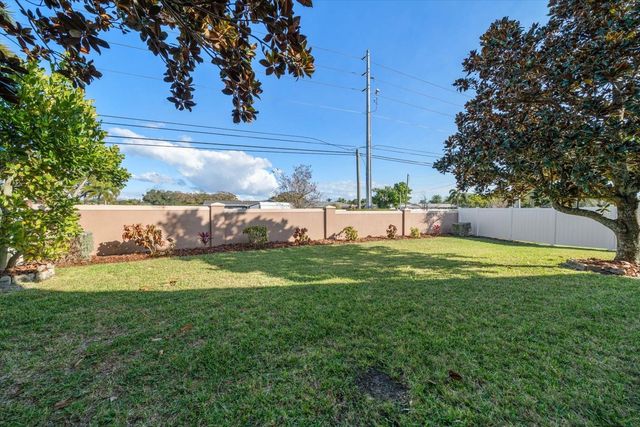 9125 BISCAYNE WAY, Seminole, FL 33776