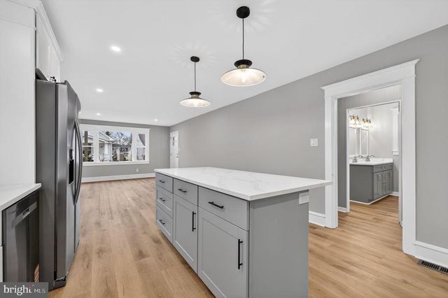 28 DUBOIS AVE, Woodbury, NJ 08096