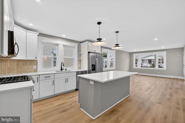 28 DUBOIS AVE, Woodbury, NJ 08096