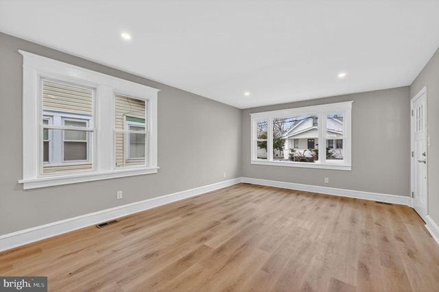 28 DUBOIS AVE, Woodbury, NJ 08096