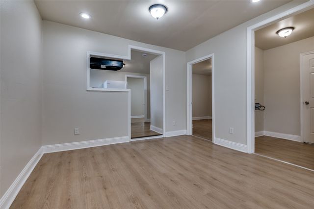 2415 Bethurum Avenue, Dallas, TX 75215