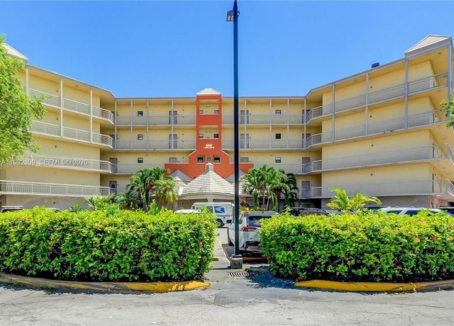 8290 Lake Dr 514, Doral, FL 33166