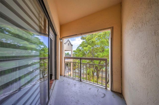 8290 Lake Dr 514, Doral, FL 33166