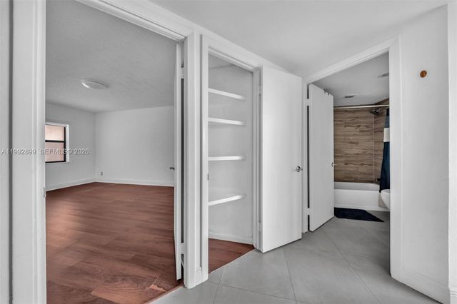 8290 Lake Dr 514, Doral, FL 33166