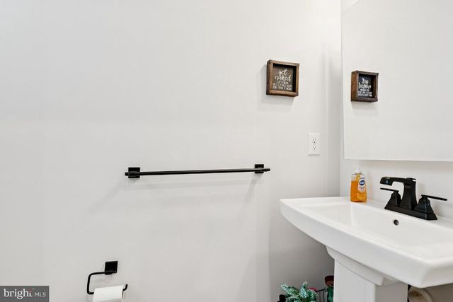 25 MATTHEWS ST, Williamstown, NJ 08094