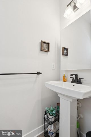 25 MATTHEWS ST, Williamstown, NJ 08094