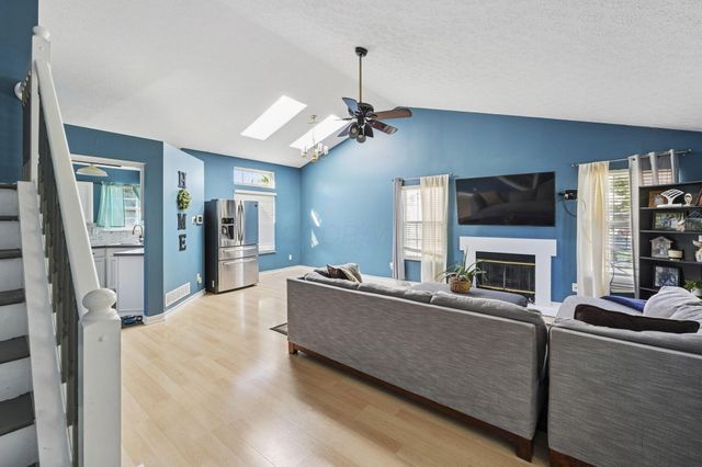 6109 Woodsboro Drive, Columbus, OH 43228