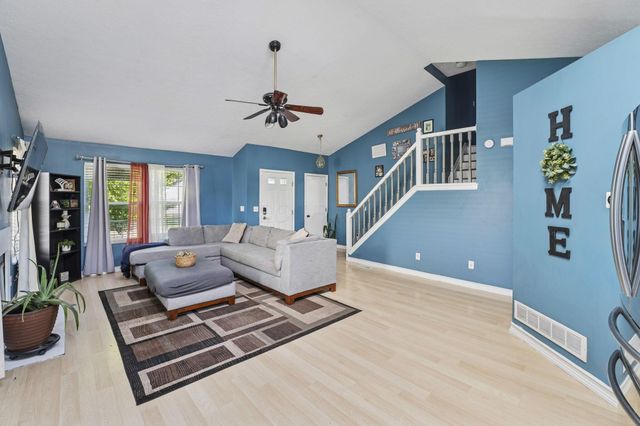 6109 Woodsboro Drive, Columbus, OH 43228