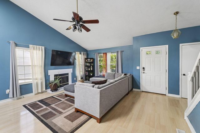 6109 Woodsboro Drive, Columbus, OH 43228