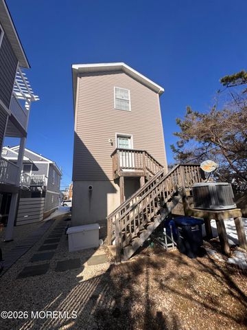 221 12th Avenue, Seaside Park, NJ 08752