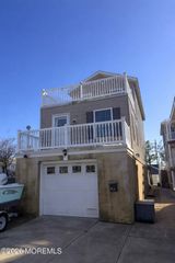 221 12th Avenue, Seaside Park, NJ 08752