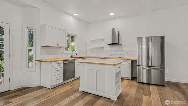 9605 132nd Street, Kirkland, WA 98034