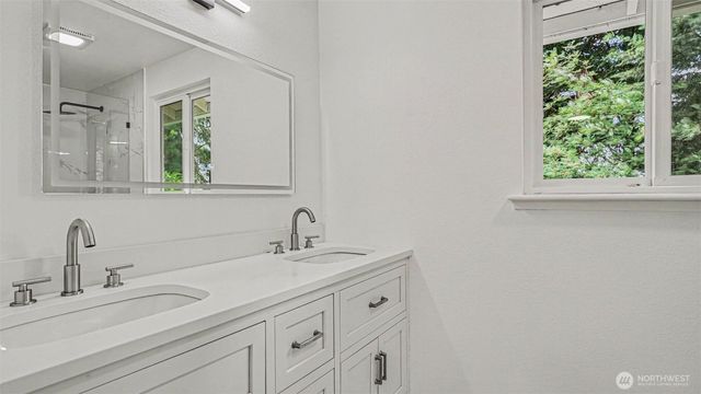9605 132nd Street, Kirkland, WA 98034