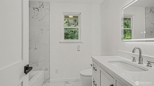 9605 132nd Street, Kirkland, WA 98034