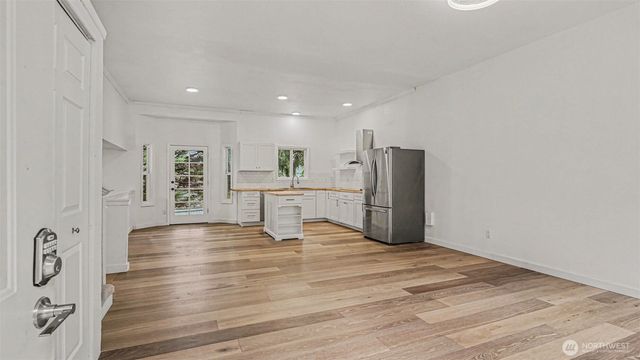 9605 132nd Street, Kirkland, WA 98034