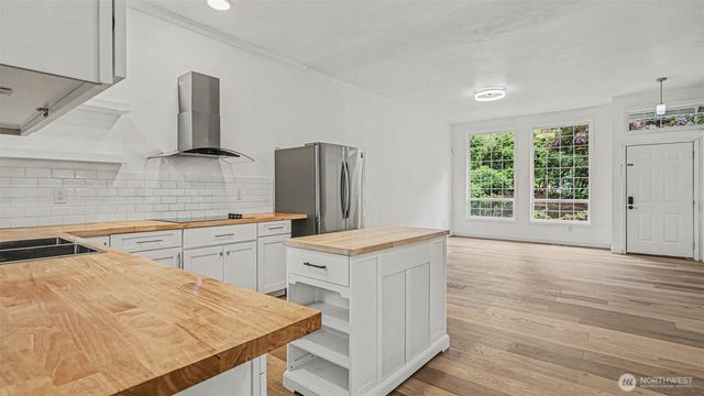 9605 132nd Street, Kirkland, WA 98034